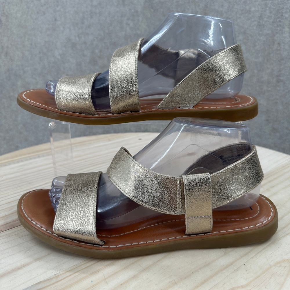 Born b.o.c. Kacee Sandals Womens 9M Champagne Gold Metallic Strappy Flat